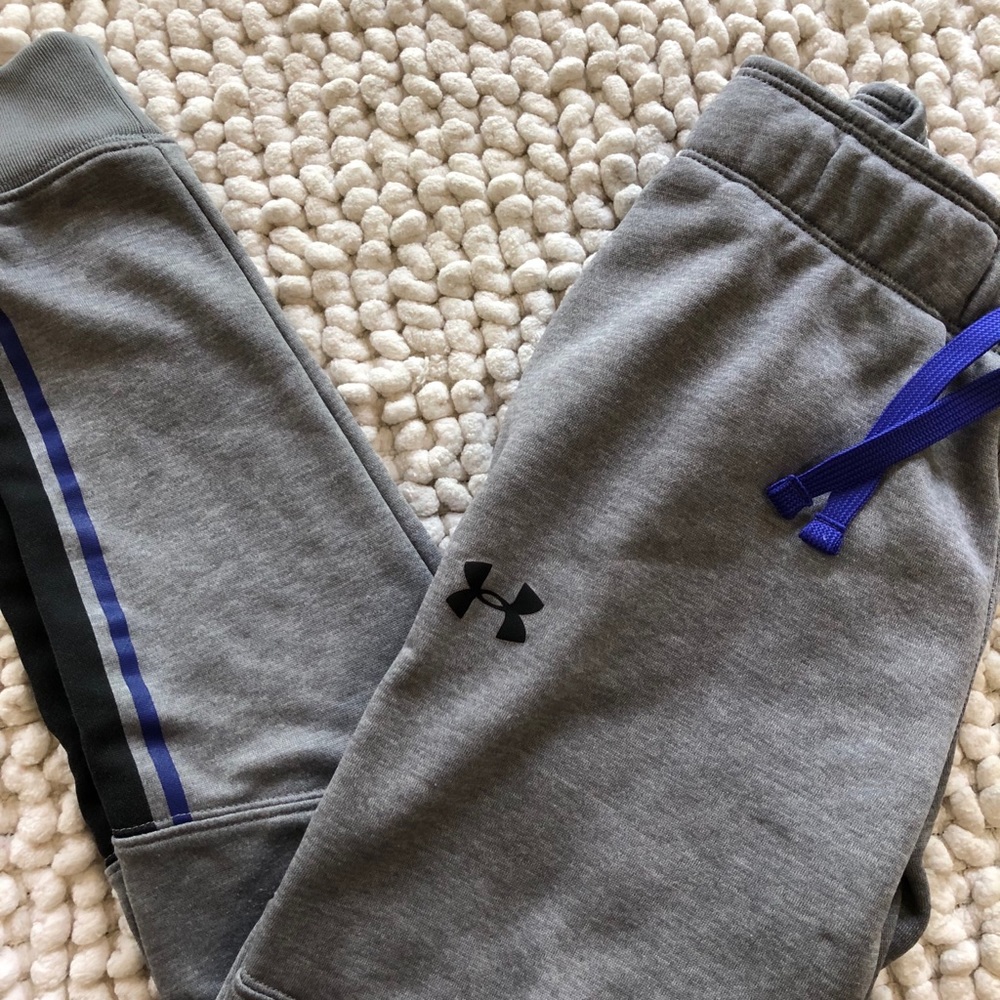 Under Armour Fitted Gray Joggers Youth Small